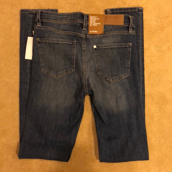 SOLD: H&M Women’s Skinny Jeans - Picture 2 of 6